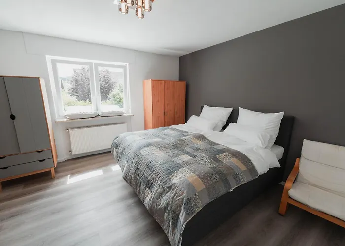 Julia's Mosel Tony *